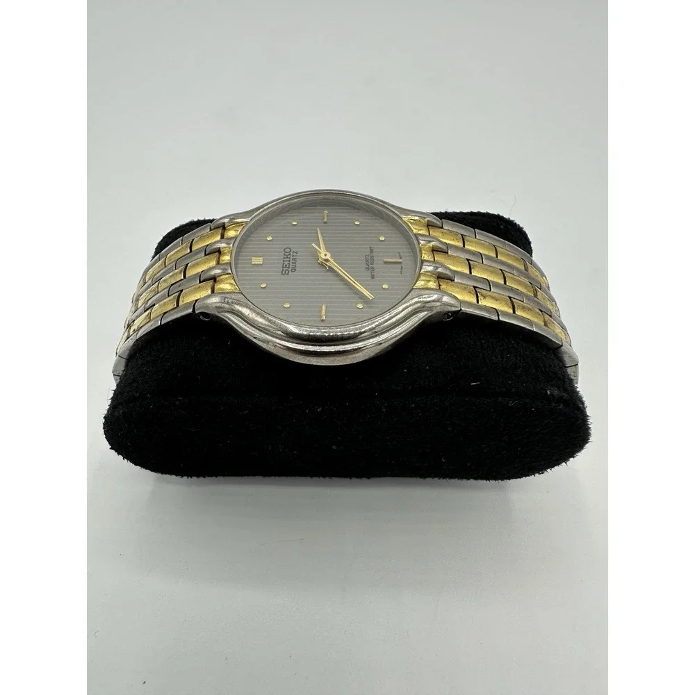 Vintage Seiko Quartz Two Tone Gray Striped Dial Dress Watch 7.5